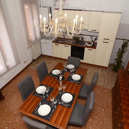 Classic Venice House Room photo